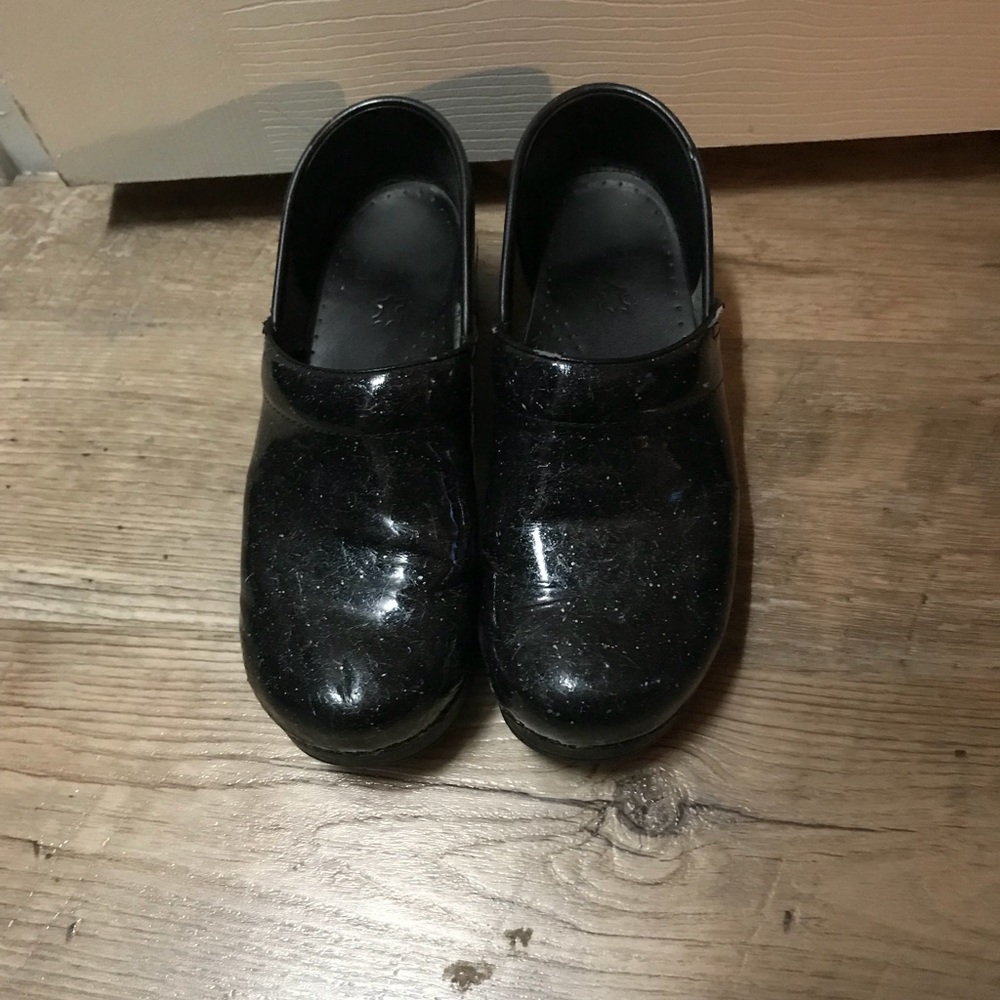 Size 38 danskos clogs